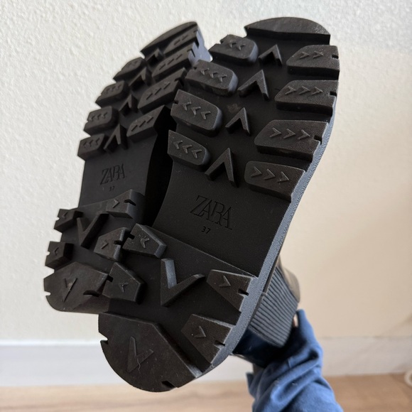 Zara Women's Black Track Sole Lugg Chelsea Boots Size 37 - Picture 10 of 10